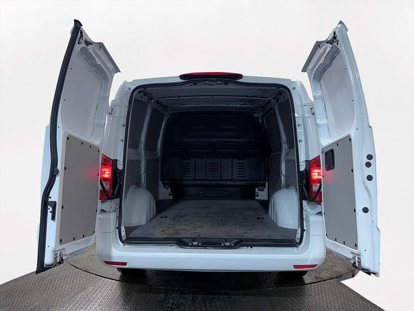 Bild 4 av Mercedes-Benz eVito 111 3.2t Kamera Sätesvärme LÅGMIL MOMS