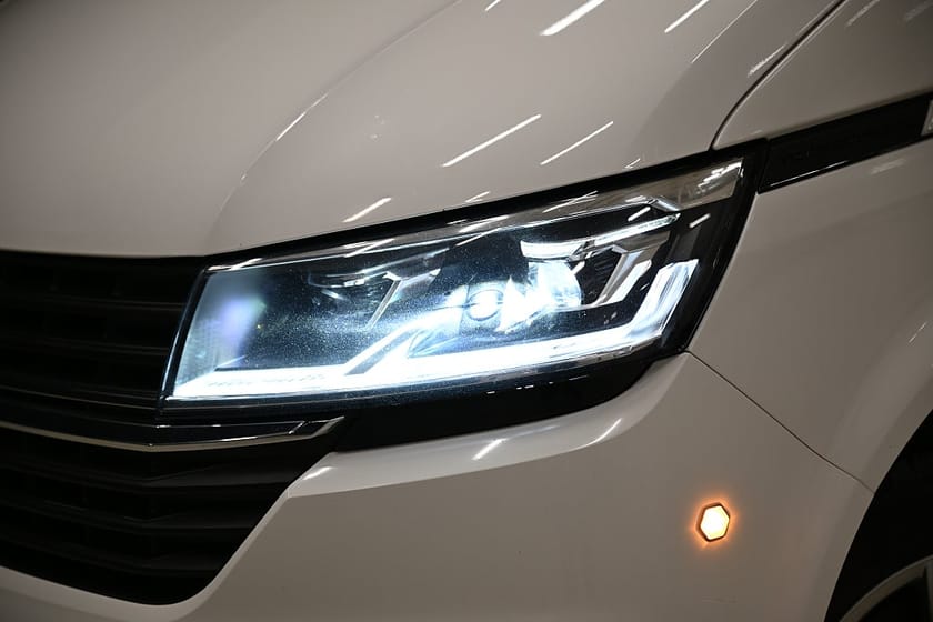 Bild 3 av Volkswagen Transporter 4M 150HK DSG L2|Nedlackad|LED|Dubbeldörr|Dubbelgolv