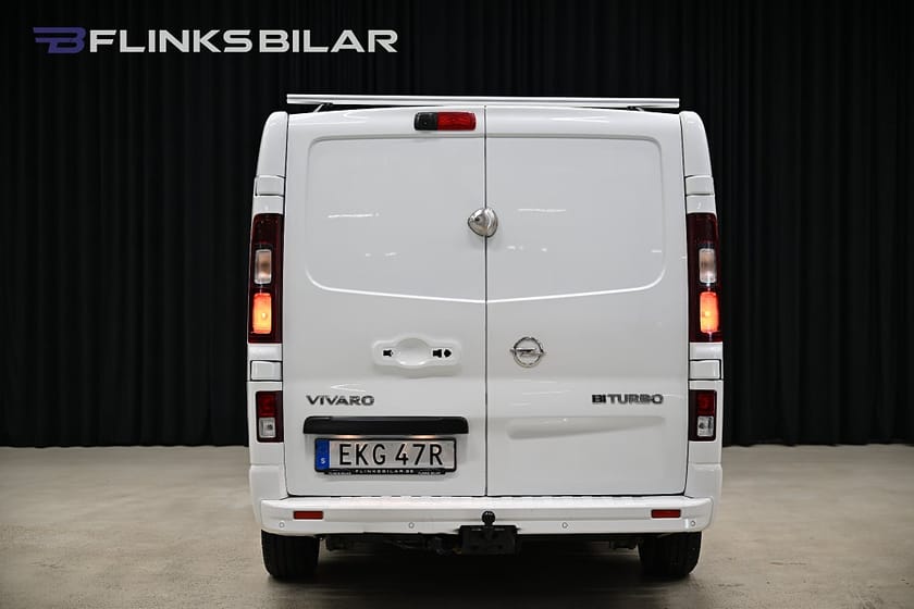 Bild 5 av Opel Vivaro Skåpbil CDTi 125HK L2|Nedlackad|Inredning|Drag|Värmare|GPS|Moms