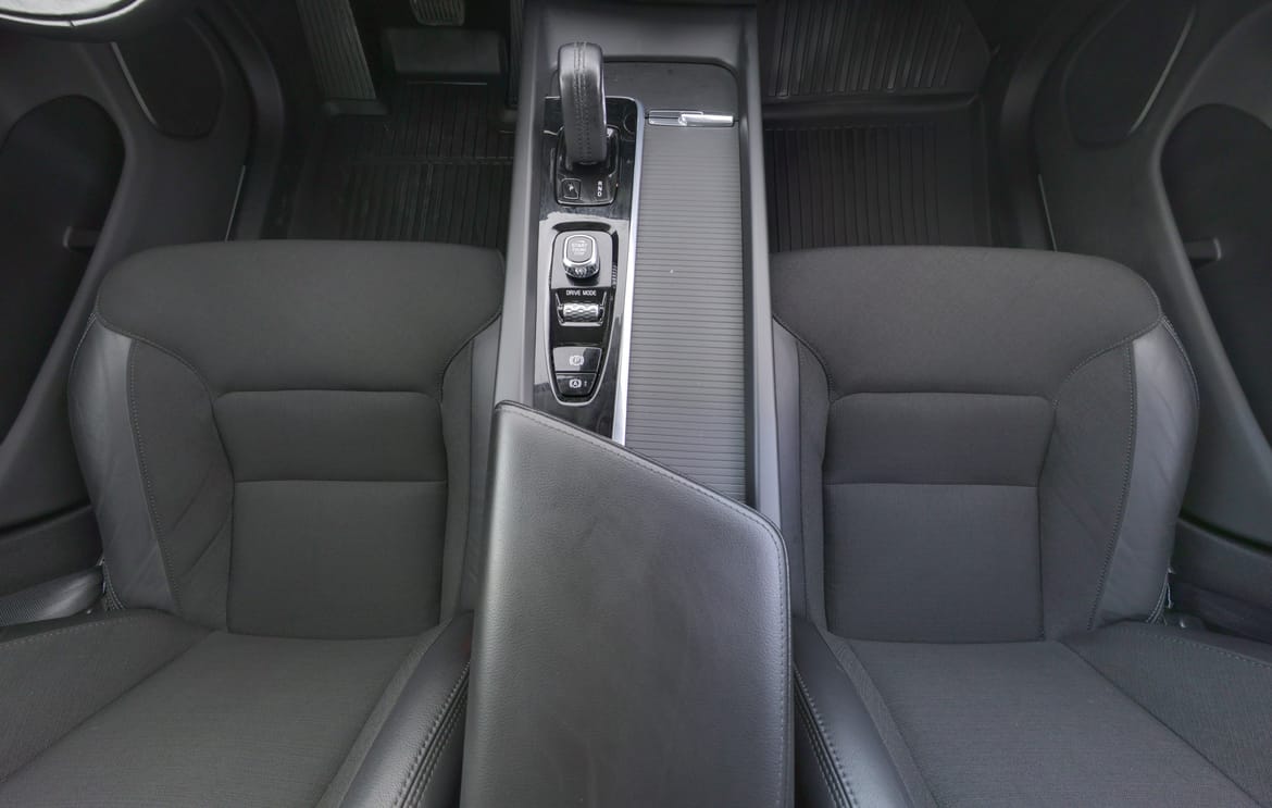 Volvo XC60 2020 - miniatyr 9