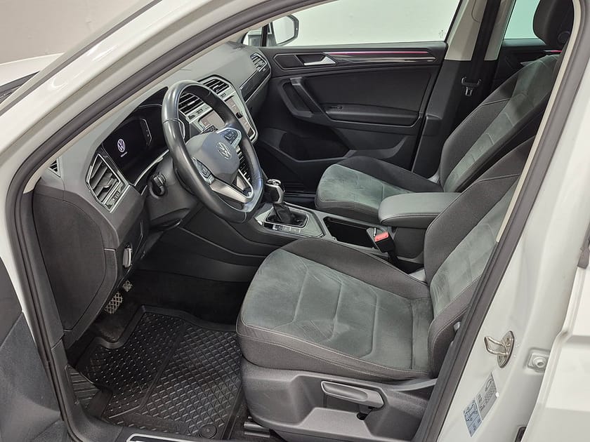 Bild 2 av Volkswagen Tiguan eHybrid Plug in 245HK Elegance