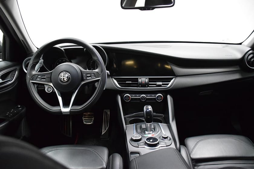 Bild 2 av Alfa Romeo Giulia 2.0T Q4 Veloce 280 hk Carplay