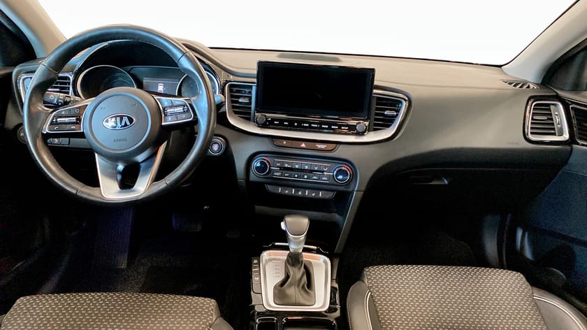 Bild 4 av Kia Ceed Sportswagon Plug-in Hybrid DCT 141hk Advance - Backkamera