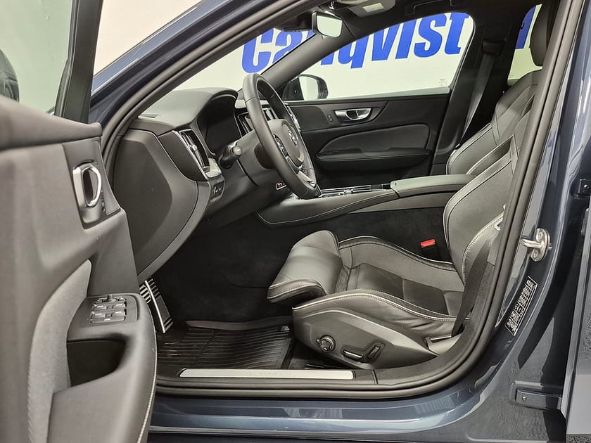 Bild 2 av Volvo V60 T6 Recharge R-Design Plug in 350HK 4x4 Läder