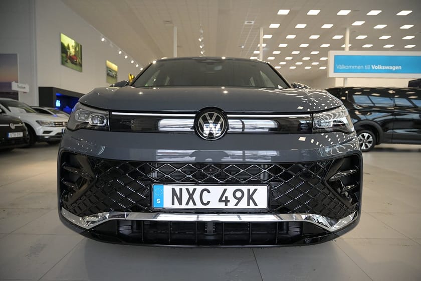 Bild 3 av Volkswagen Tiguan eHybrid R-Line SWE - SUPERKAMPANJ T.O.M 30/4!*