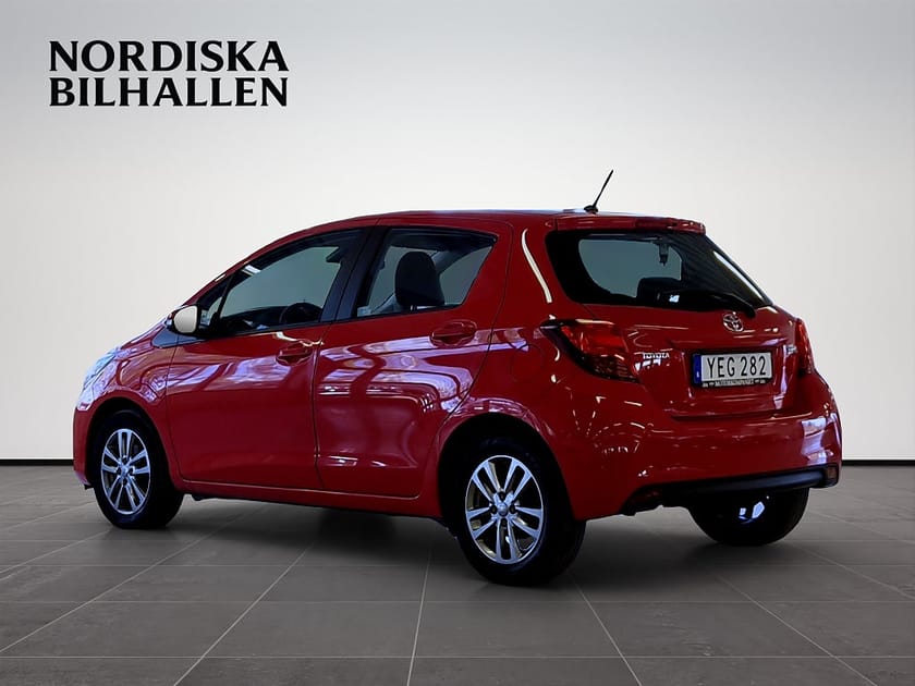 Bild 5 av Toyota Yaris 5-dörrar 1.33 Dual VVT-i Active Nyservad Backkamera