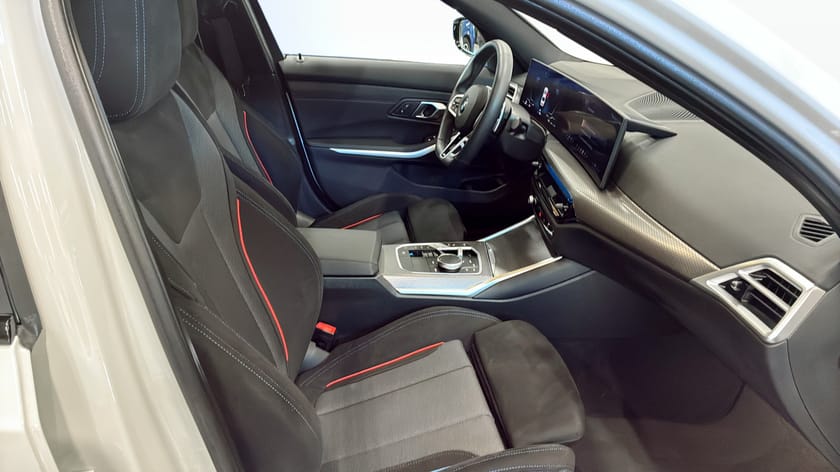 Bild 3 av BMW 320i xDrive Sedan M-Sport Rattvärme Dragkrok
