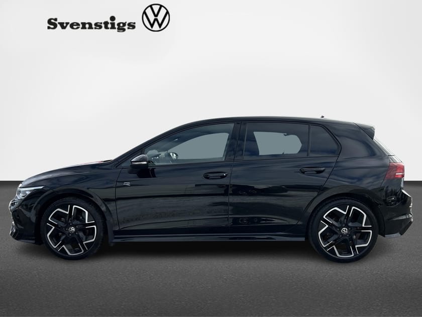 Bild 2 av Volkswagen Golf R-Line Edition 150 hk eTSI Keyless 18 tum
