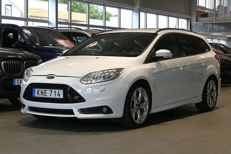 Ford Focus ST Kombi 250hk Läder 18" Få ägare