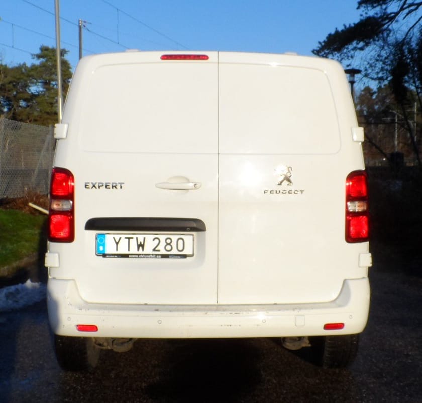 Bild 4 av Peugeot Expert Panel Van 2.0 BlueHDi PRO+ L2 Vinterhjul 12 mån garanti