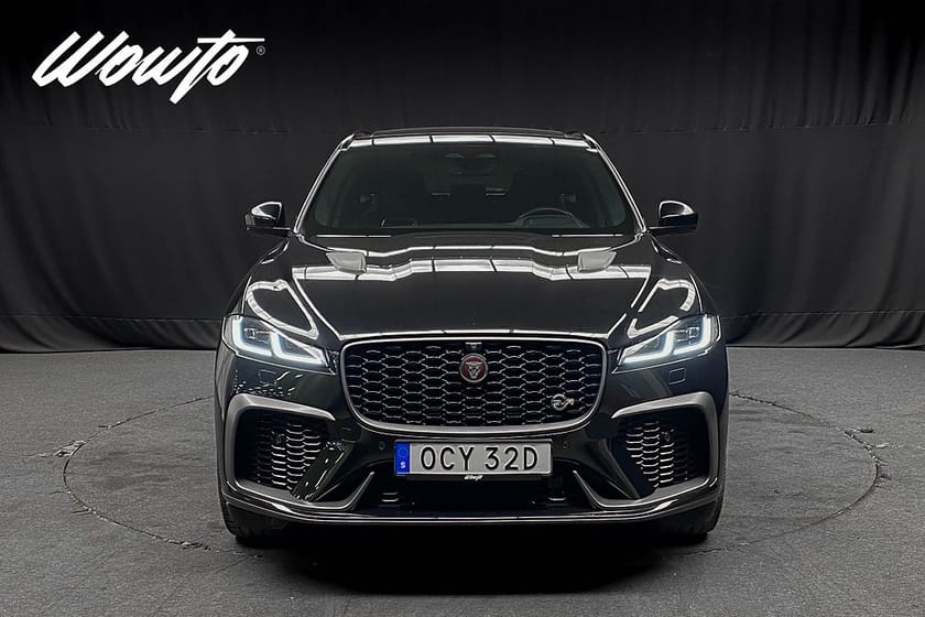 Bild 2 av Jaguar F-Pace SVR 550HK /Pano /HuD /Meridian /4.95%