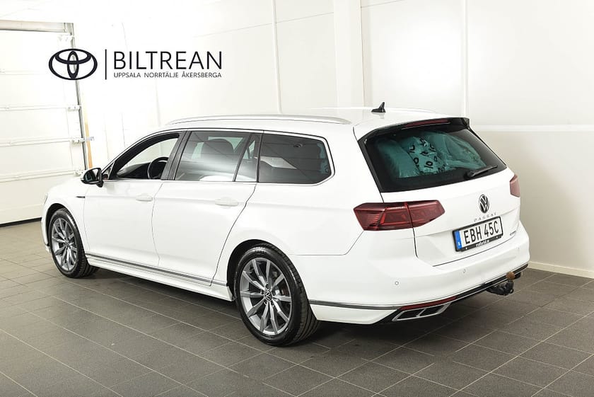 Bild 3 av Volkswagen Passat Sportscombi SC 2.0 TDI 4M GT R-line Drag Värmare Cockpit V-hjul