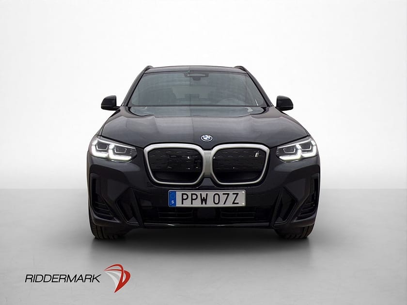 Bild 3 av BMW iX3 Charged M Sport Pano Dragkrok Kamera Skinn MOMS