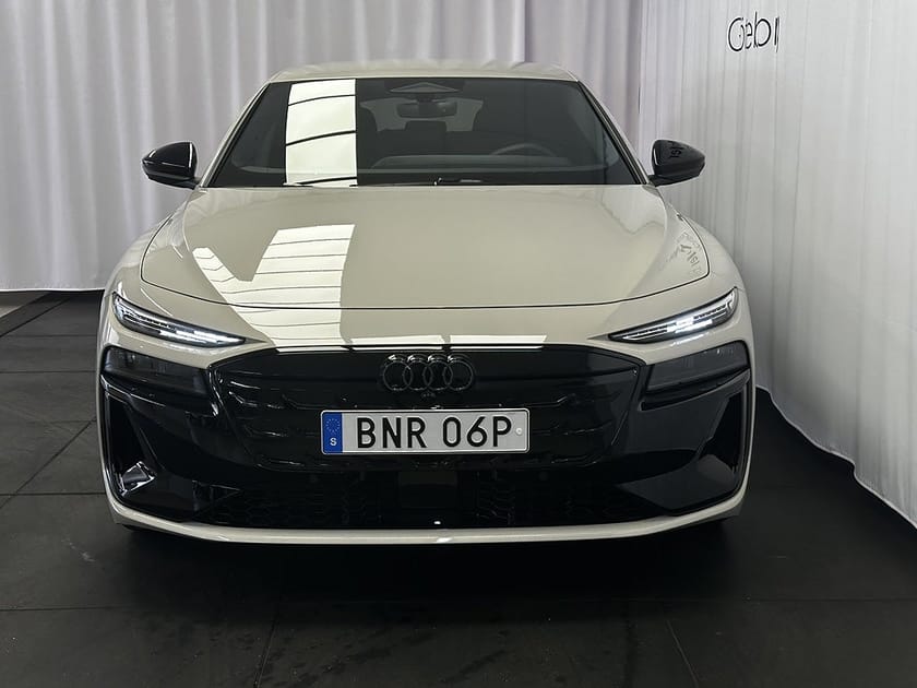 Bild 2 av Audi A6 Avant e-tron S-line/Drag/Omgivningskamera/Rattvärme