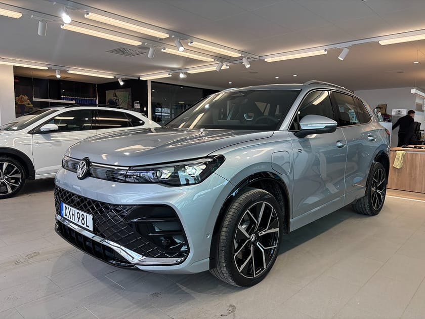 Bild 1 av Volkswagen Tiguan eHybrid R-Line-Edition SNABB LEV 4395kr/mån