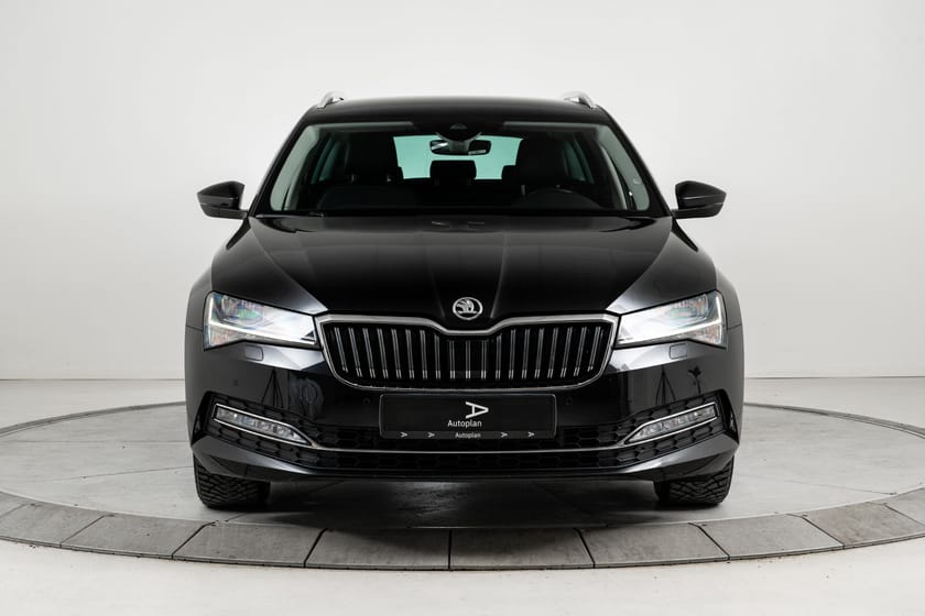 Bilde 3 av Škoda Superb Stasjonsvogn 2,0 TDI 200hk Style 4x4 ACC/Krok/Webasto/Kamera