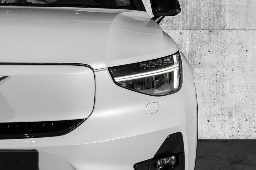 Bilde 4 av Volvo XC40 Recharge Twin motor Plus 408hk Semielektrisk hengerfeste