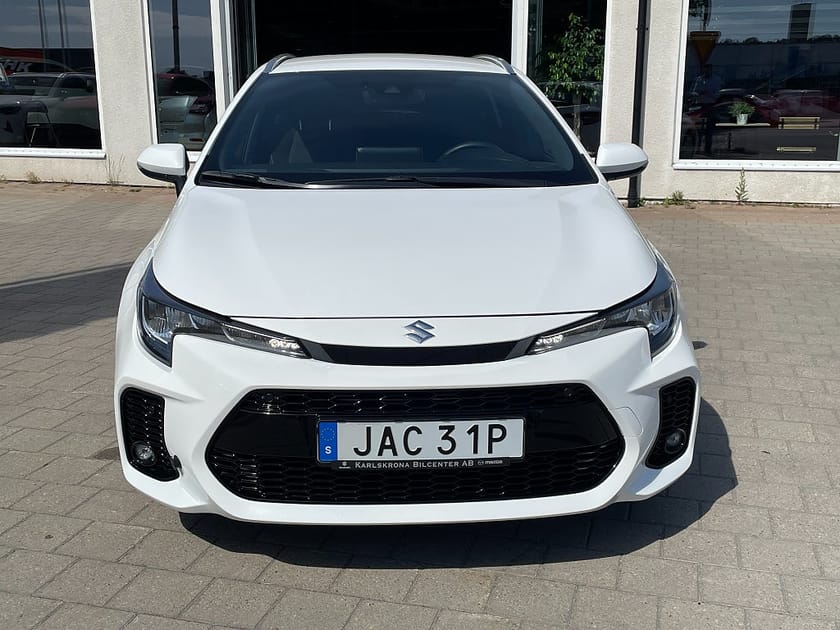 Bild 2 av Suzuki Swace Hybrid 1.8 VVT-i E-CVT 122 hk