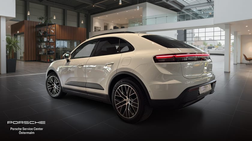 Bild 2 av Porsche Macan Electric Moms