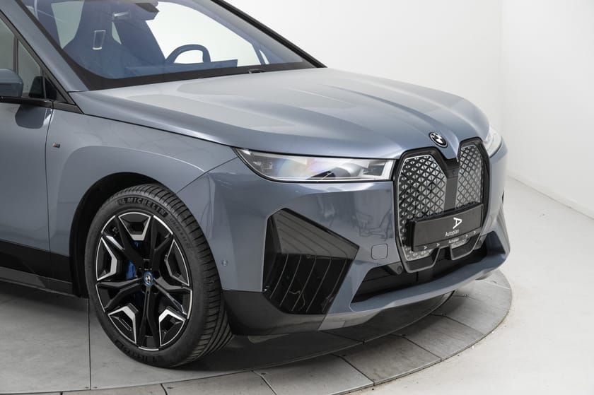 Bilde 3 av BMW iX xDrive40 Supercharged ACC/Krok/360º/B&W/HUD/Comfort
