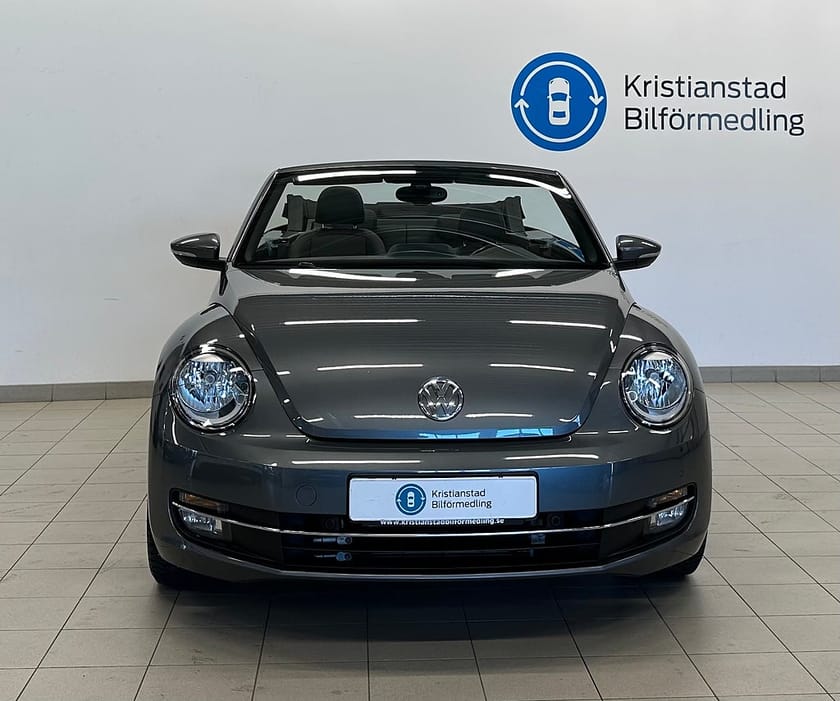 Bild 4 av Volkswagen Beetle Cabriolet 1.2 TSI 105hk, Apple CarPlay, Sportstolar