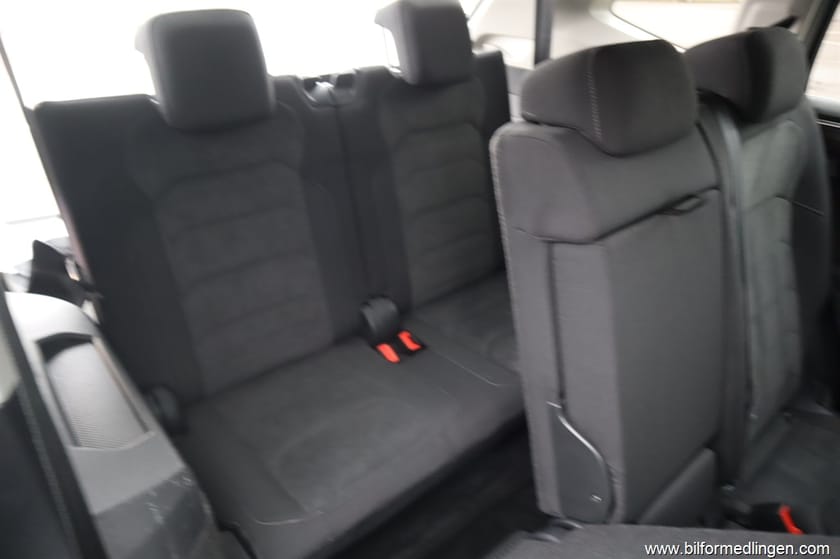 Bild 5 av Volkswagen Tiguan Allspace 7-sätes 2.0 TDI SCR 4Motion 200hk Momsbil 7 sit Elegance Navi Drag 1 Ägare