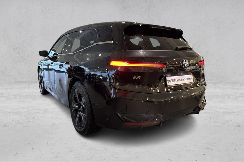 Bilde 3 av BMW iX xDrive40 40 | Fullycharged | PANO | Hengerfeste