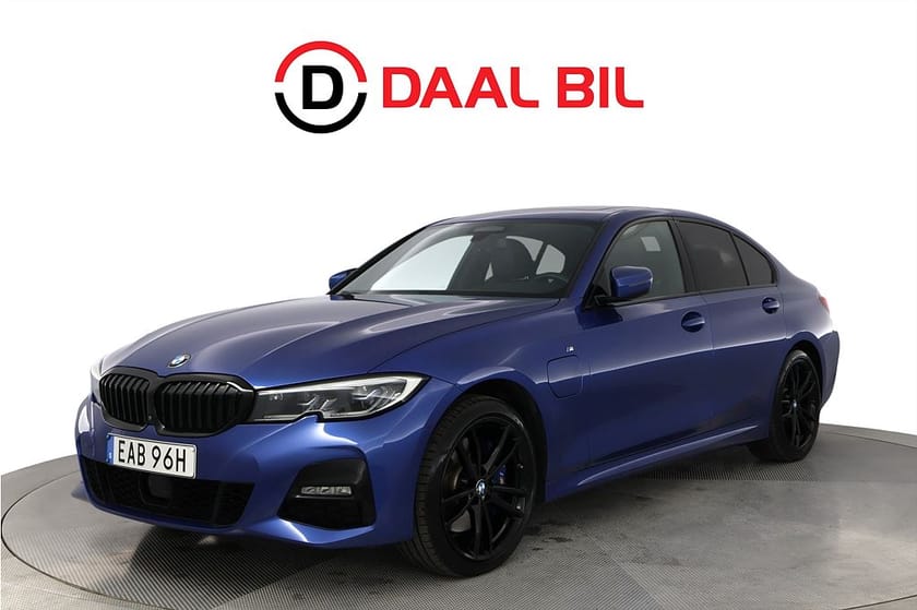 Bild 1 av BMW 330e Sedan 292HK M-SPORT INNOVATION P-VÄRM TAKLUCKA DRAG HUD