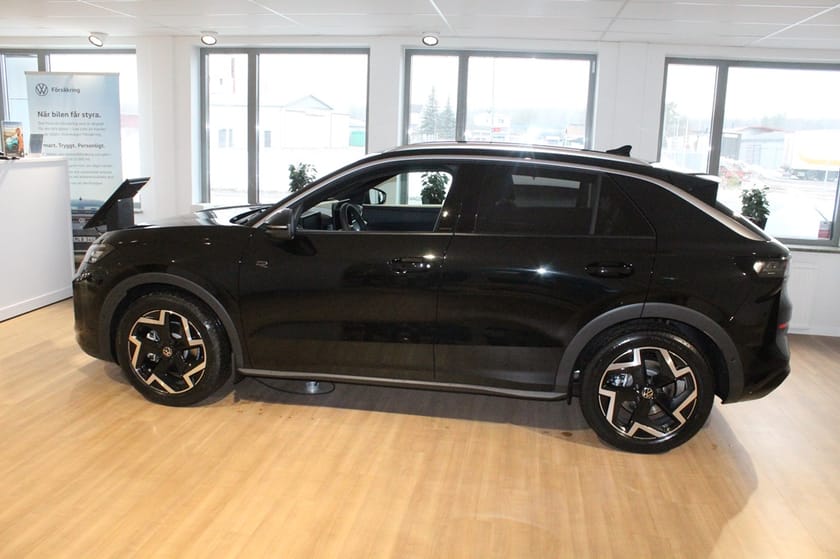 Bild 2 av Volkswagen T-Roc R-LINE  1.5 ETSI 150 HK DSG7