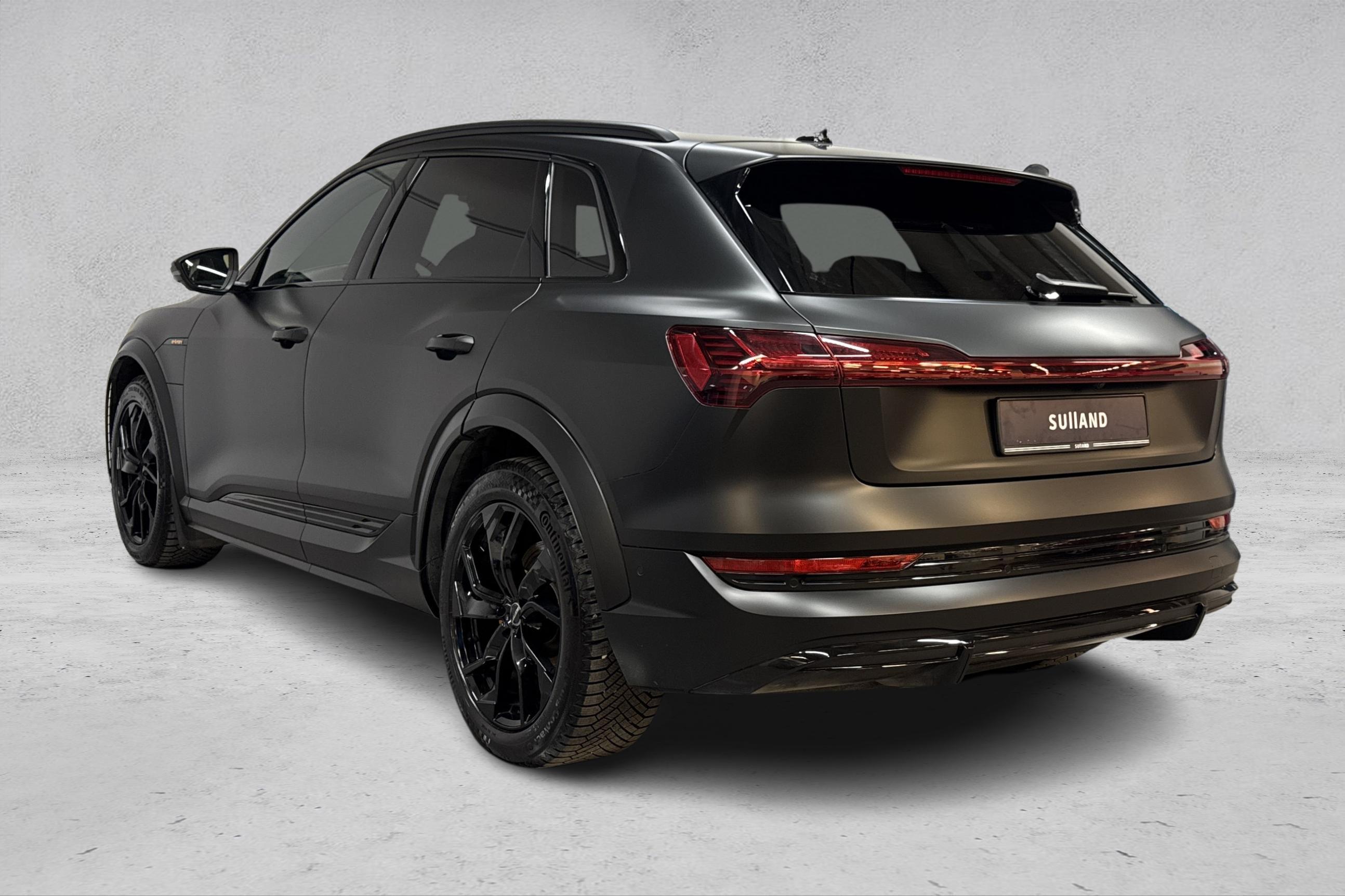 Thumnail bilde 2 av Audi e-tron S quattro