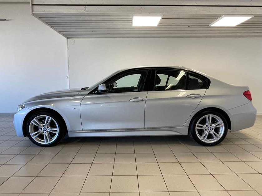 Bild 2 av BMW 330i xDrive Sedan M Sport Drag