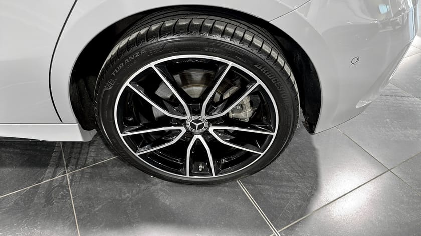Bild 5 av Mercedes-Benz A 250 e HALVKOMBI AMG ADVANCED EDITION