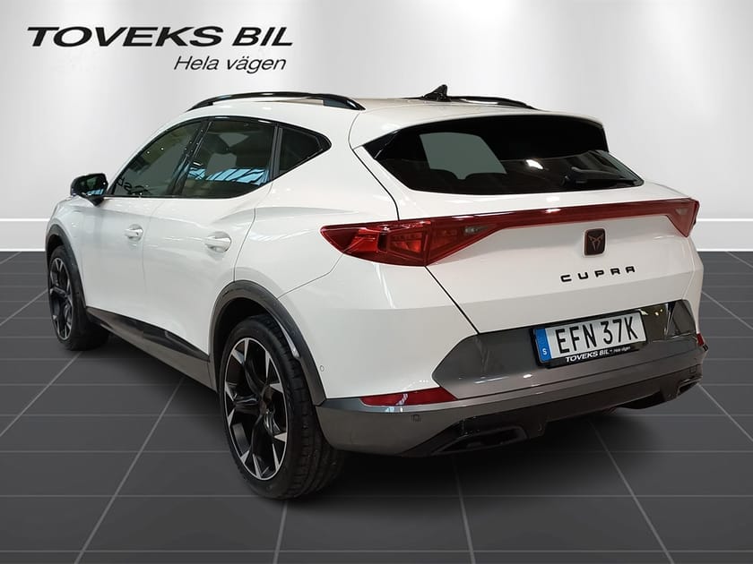 Bild 5 av CUPRA Formentor e-Hybrid - drag, backkamera