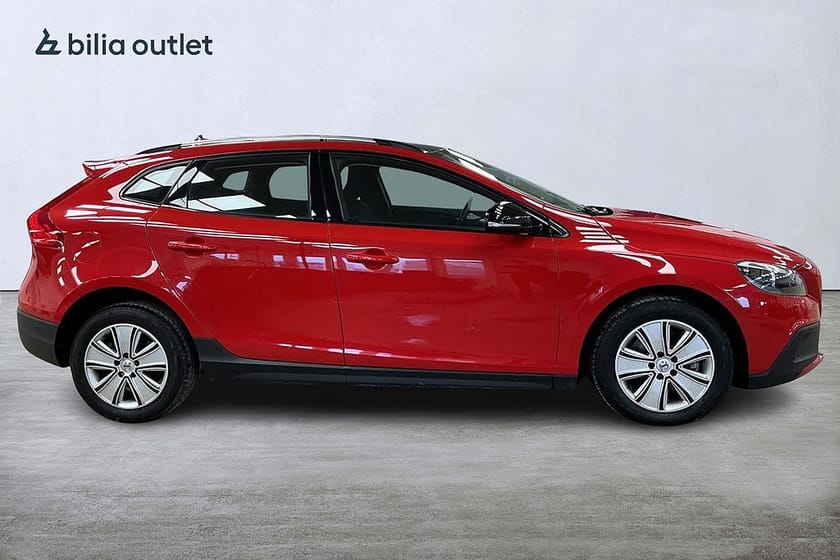 Bild 5 av Volvo V40 Cross Country D3 Momentum BE Pano H/K Värmare PDC 150hk