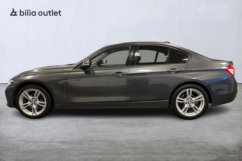 Bild 3 av BMW 318d Sedan Sport line 150hk / Dragkrok Sensorer Rattvärme