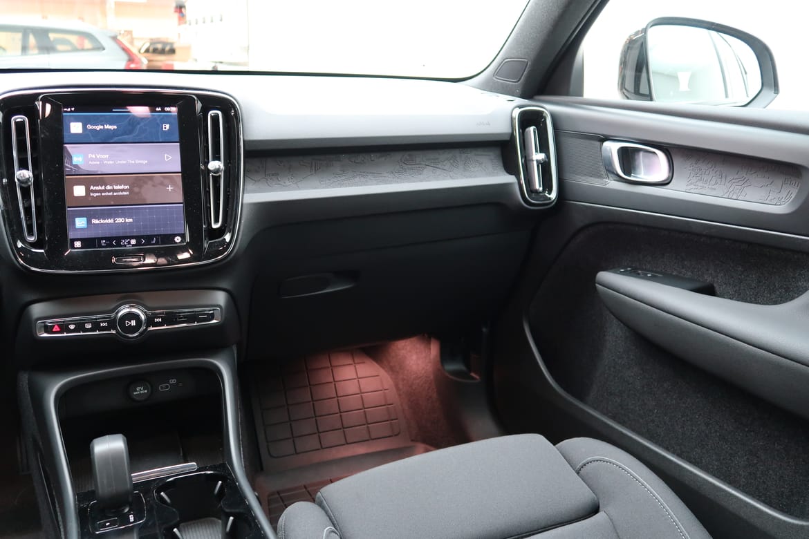 Volvo XC40 2023 - miniatyr 8