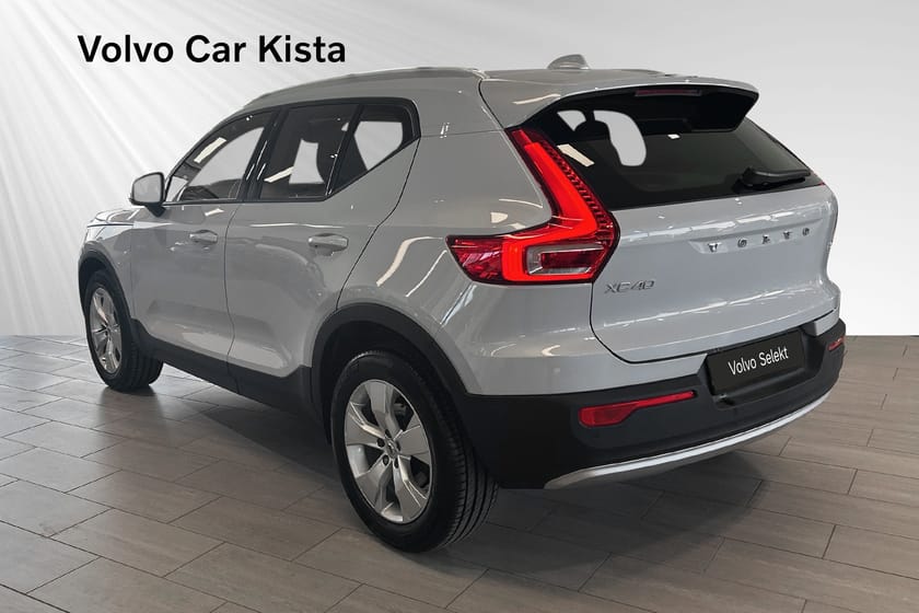 Bild 4 av Volvo XC40 B4 FWD Bensin Momentum Advanced Edt B-Kamera