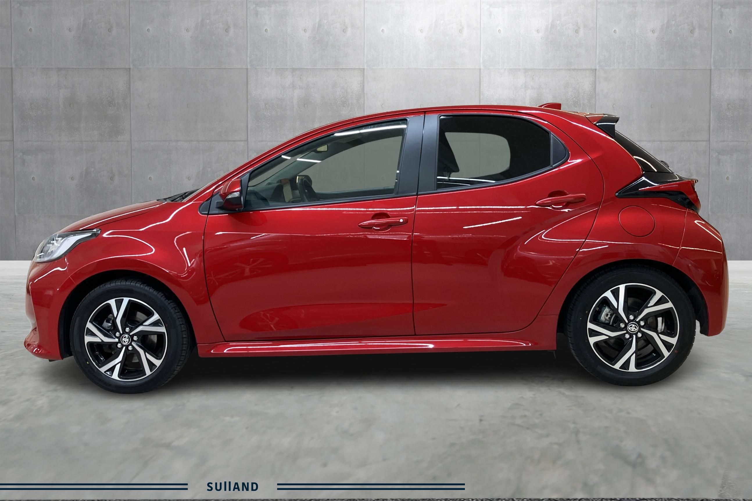 Thumnail bilde 1 av Toyota Yaris Hybrid 115