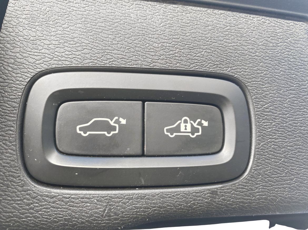 Volvo XC60 2021 - miniatyr 16