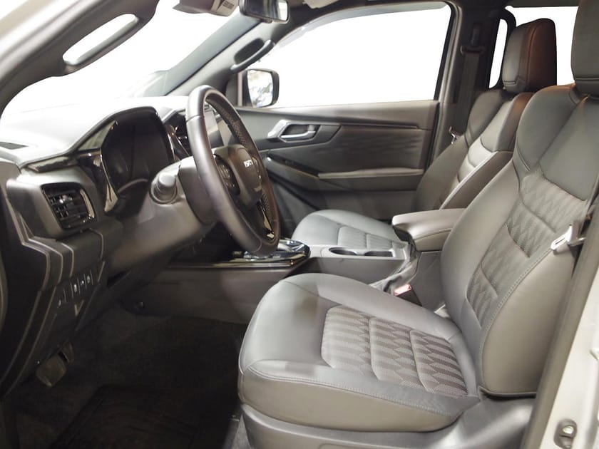 Bild 2 av Isuzu D-Max Crew Cab AT33 1.9 CNG 4WD Euro 6