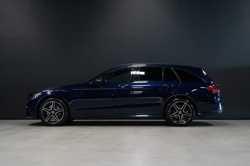 Bild 3 av Mercedes-Benz C 300 T e AMG Night Edition 320hk