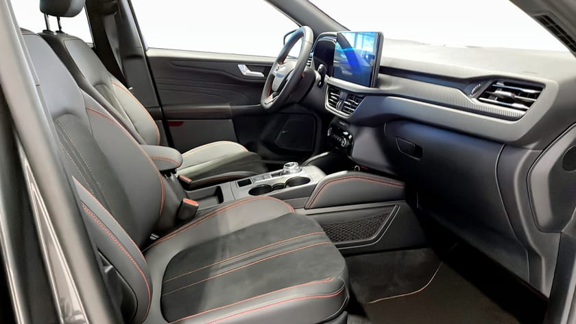 Bild 3 av Ford Kuga Plug-In Hybrid ST-Line X Black Edition PHEV 243hk Automat