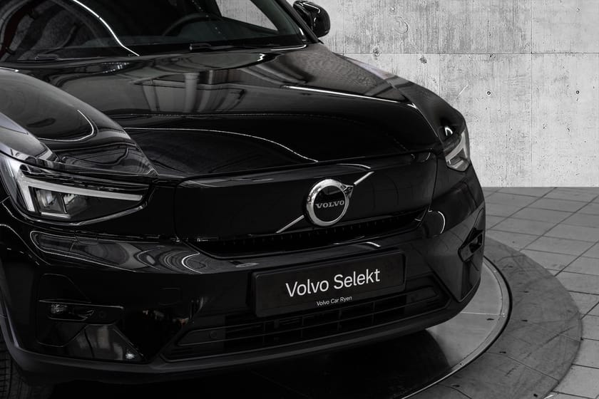 Bilde 2 av Volvo EX40 Twin Motor El. Plus 408Hk. Hengerfeste!