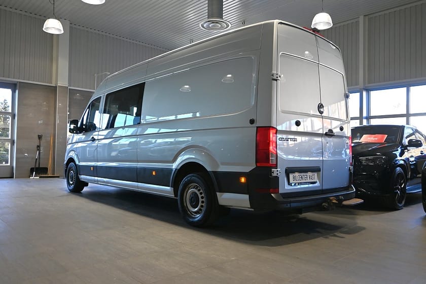 Bild 3 av Volkswagen Crafter Kombi 35 TDI 177hk DSG Värmare 5-sits
