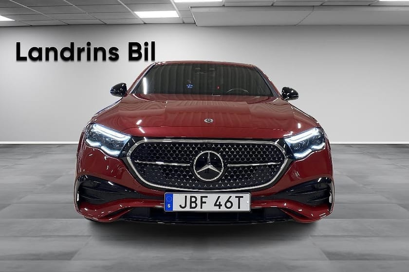 Bild 2 av Mercedes-Benz E 300 d e 4MATIC de AMG Premium Luftfjädring MOMS