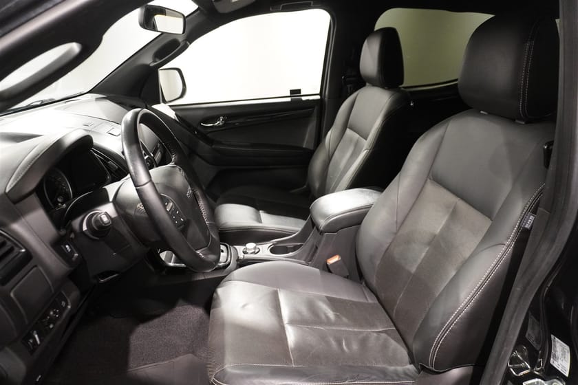 Bild 4 av Isuzu D-Max Crew Cab 1.9 4WD Aut Drag Kamera Värmare