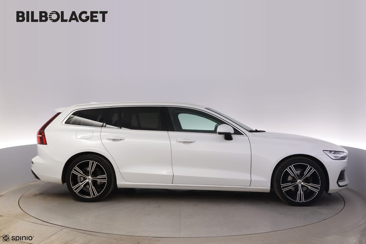 Volvo V60 2019 - miniatyr 2