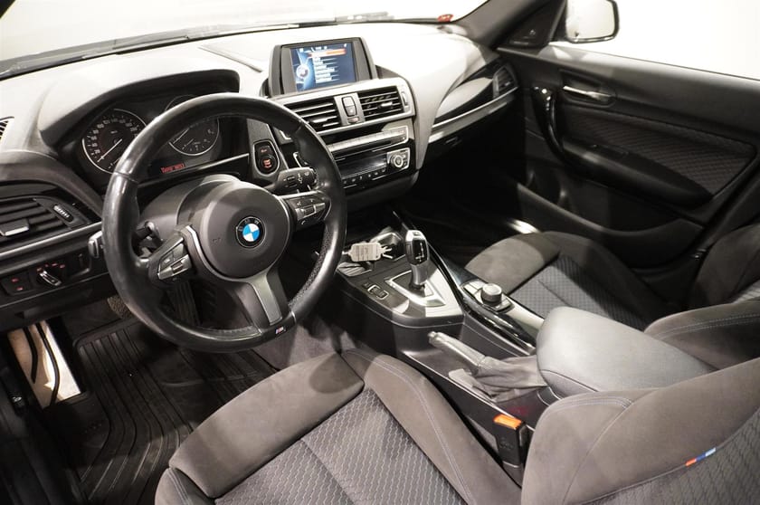 Bild 2 av BMW 118d M Sport Aut Taklucka LED H K PDC