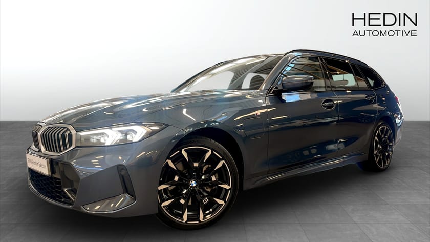 Bild 1 av BMW 330e xDrive Touring M-Sport Dragkrok Farthållare