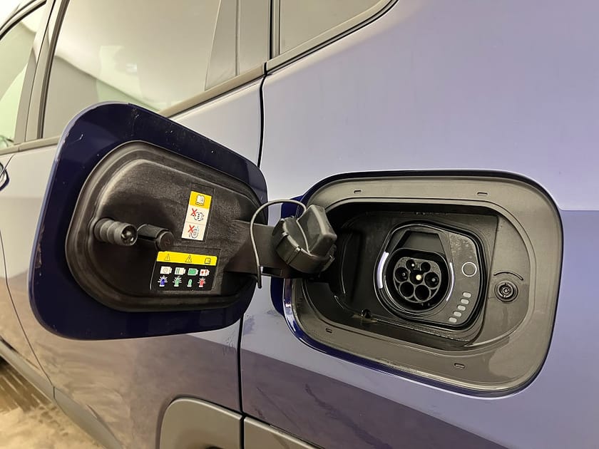 Bild 5 av Jeep Compass 4xe Plug-in Hybrid S 240hk Kamera Alpine Skinn Nyservad